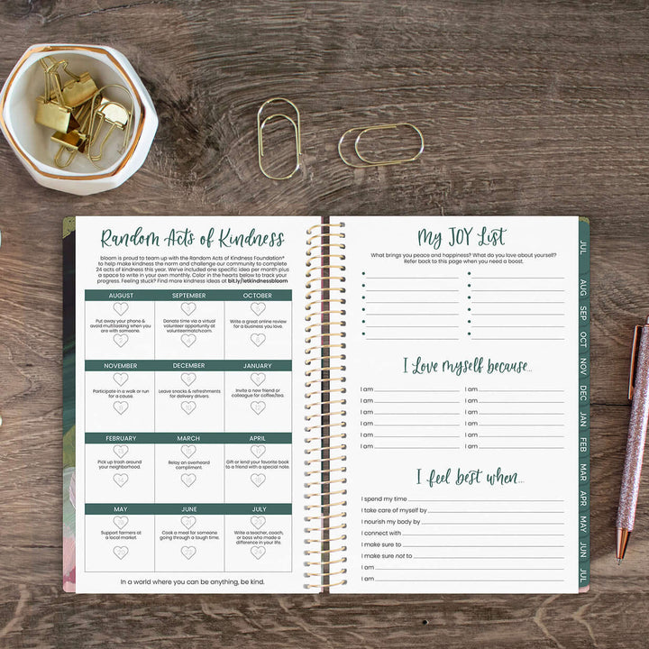 2025-26 Soft Cover Planner, 5.5" x 8.25", Emerald Paint Strokes