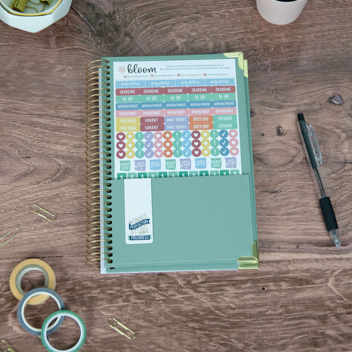 2025-26 Hard Cover Planner, 5.5" x 8.25", Green Linen