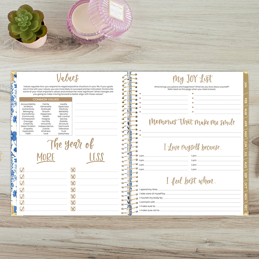 2026 Hard Cover Planner, 8.5" x 11", Blue & White Floral