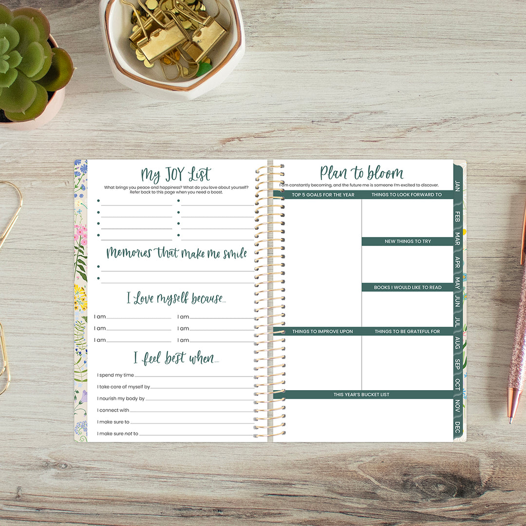 2026 Soft Cover Planner, 4" x 6", Garden Party, Beige