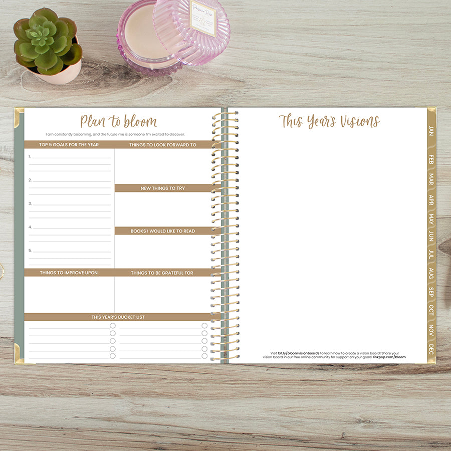 2026 Hard Cover Planner, 8.5" x 11", Linen, Green