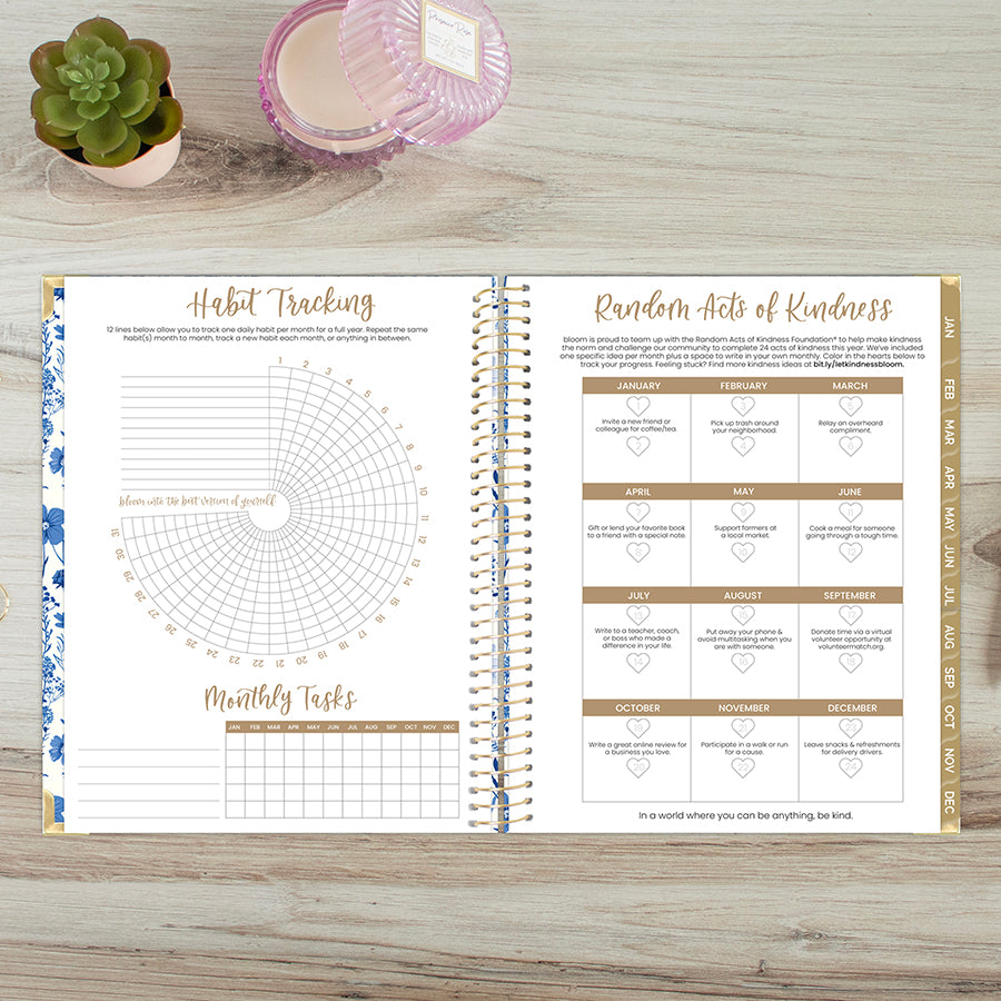 2026 Hard Cover Planner, 8.5" x 11", Blue & White Floral