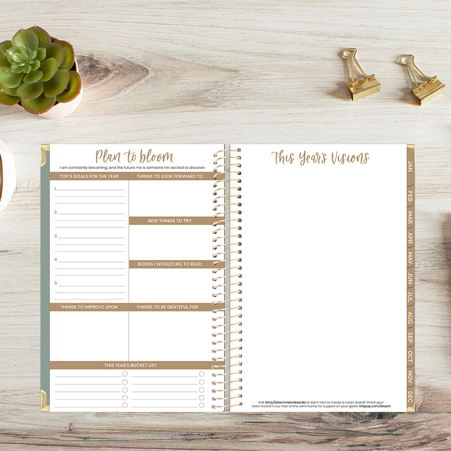 2026 Hard Cover Planner, 5.5" x 8.25", Linen, Green