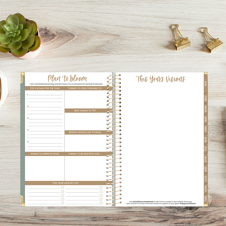 2026 Hard Cover Planner, 5.5" x 8.25", Linen, Green