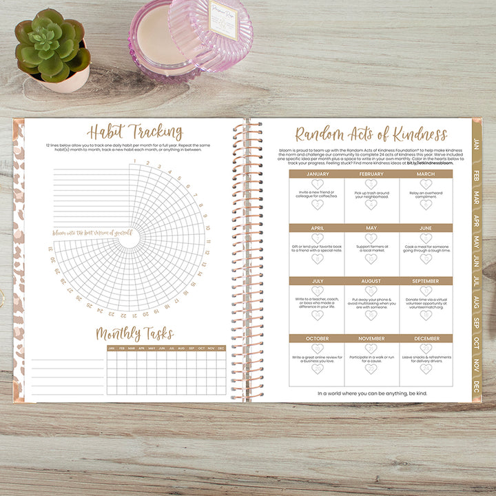 2026 Hard Cover Planner, 8.5" x 11", Tan Leopard