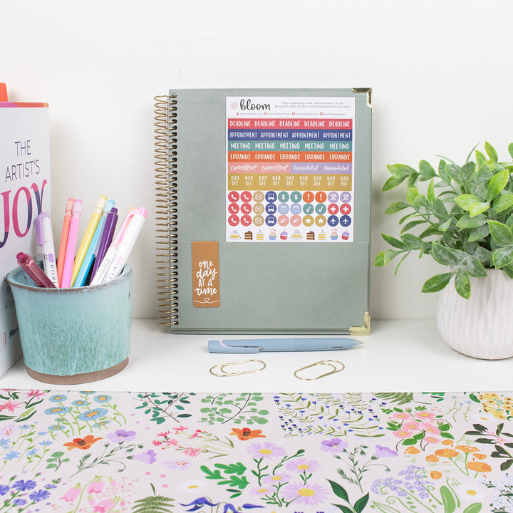 2026 Vision Planner, 7.5" x 9", Green Linen