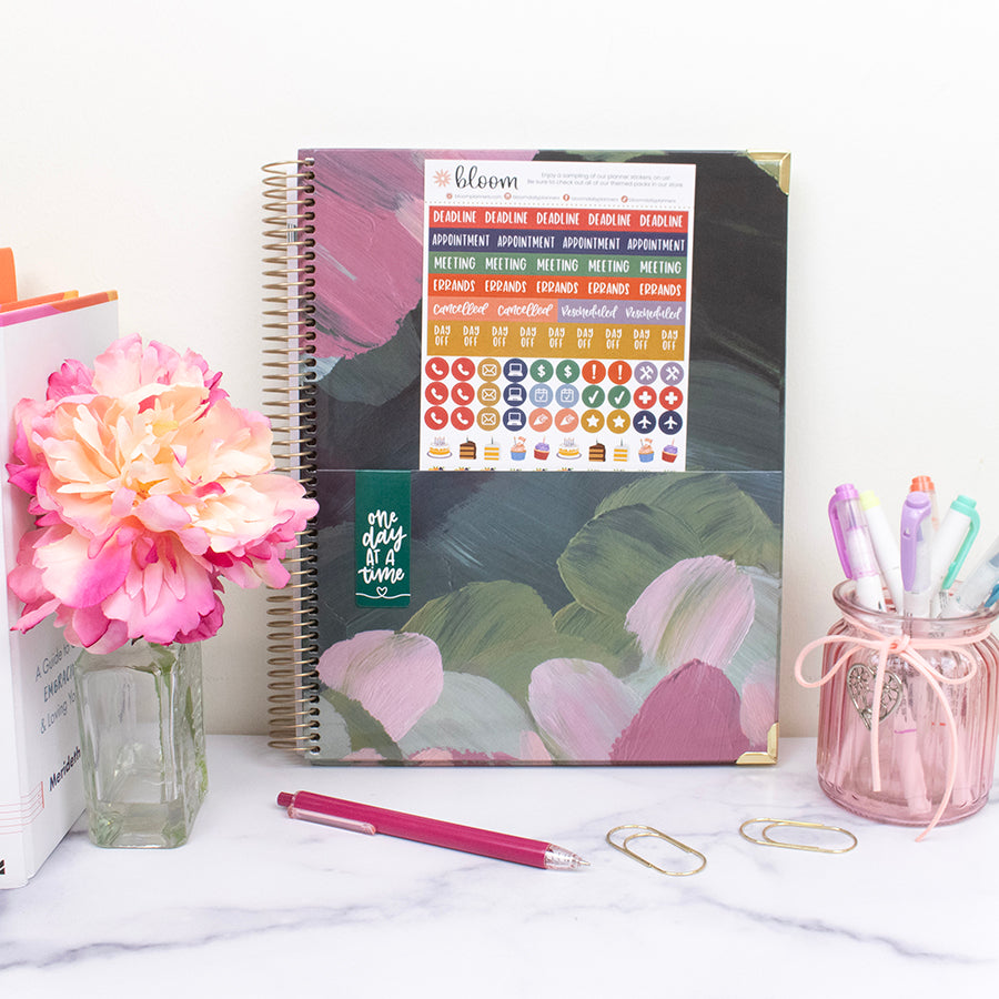 2026 Hard Cover Planner, 8.5" x 11", Emerald Paint Strokes