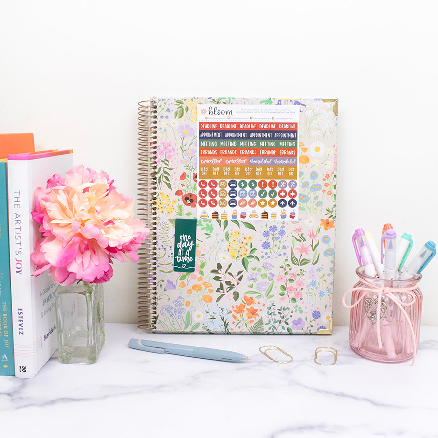 2026 Hard Cover Planner, 8.5" x 11", Garden Party, Beige