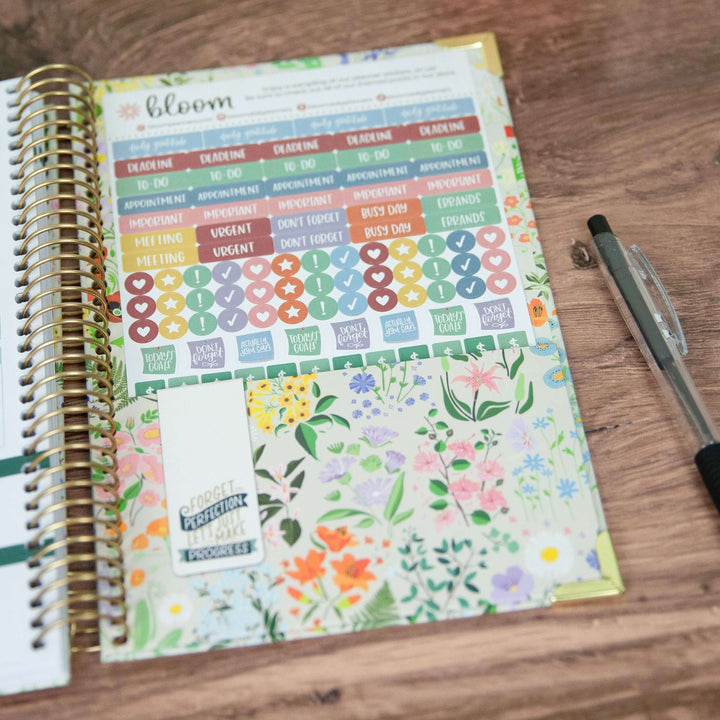 2025-26 Hard Cover Planner, 5.5" x 8.25", Garden Party, Beige