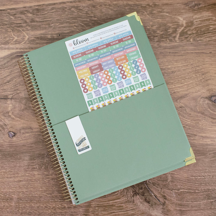 2025 Hard Cover Planner, 8.5" x 11", Green Linen