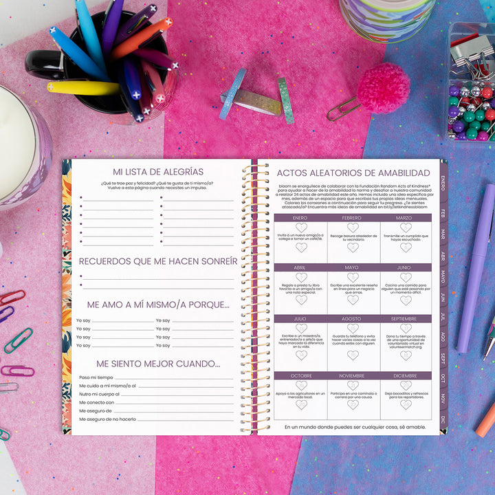 Undated Spanish Planner, Cheerful Garden