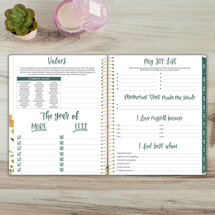 2026 Soft Cover Planner, 8.5" x 11", Beige Bouquet