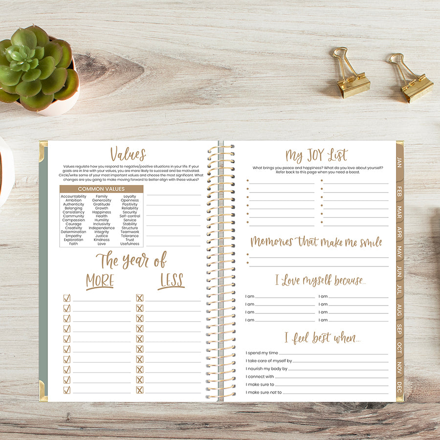 2026 Hard Cover Planner, 5.5" x 8.25", Linen, Green