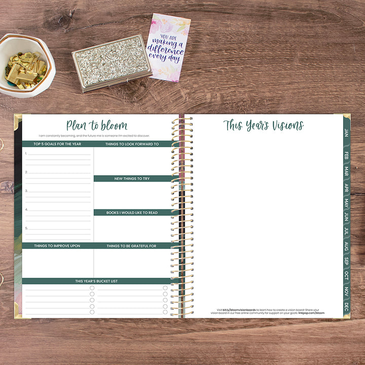 2026 Hard Cover Planner, 8.5" x 11", Emerald Paint Strokes