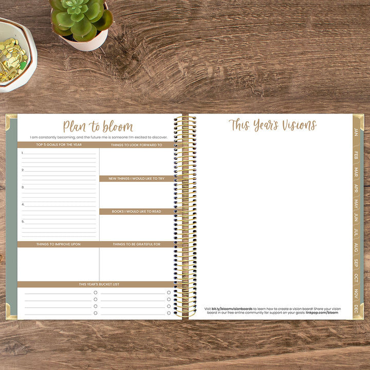 2026 Vision Planner, 7.5" x 9", Green Linen