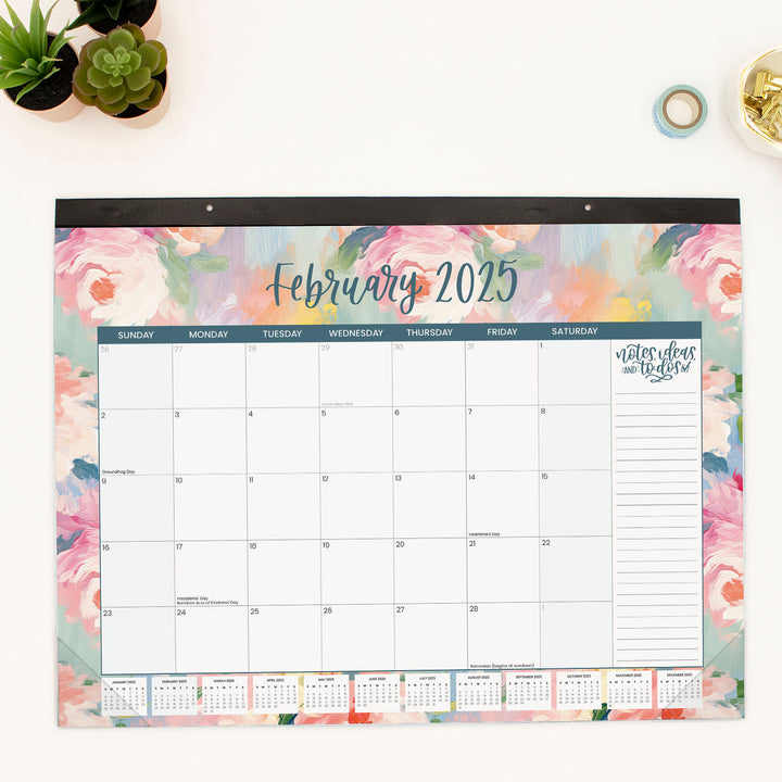 2025 Desk Calendar, 16" x 21", Seasonal