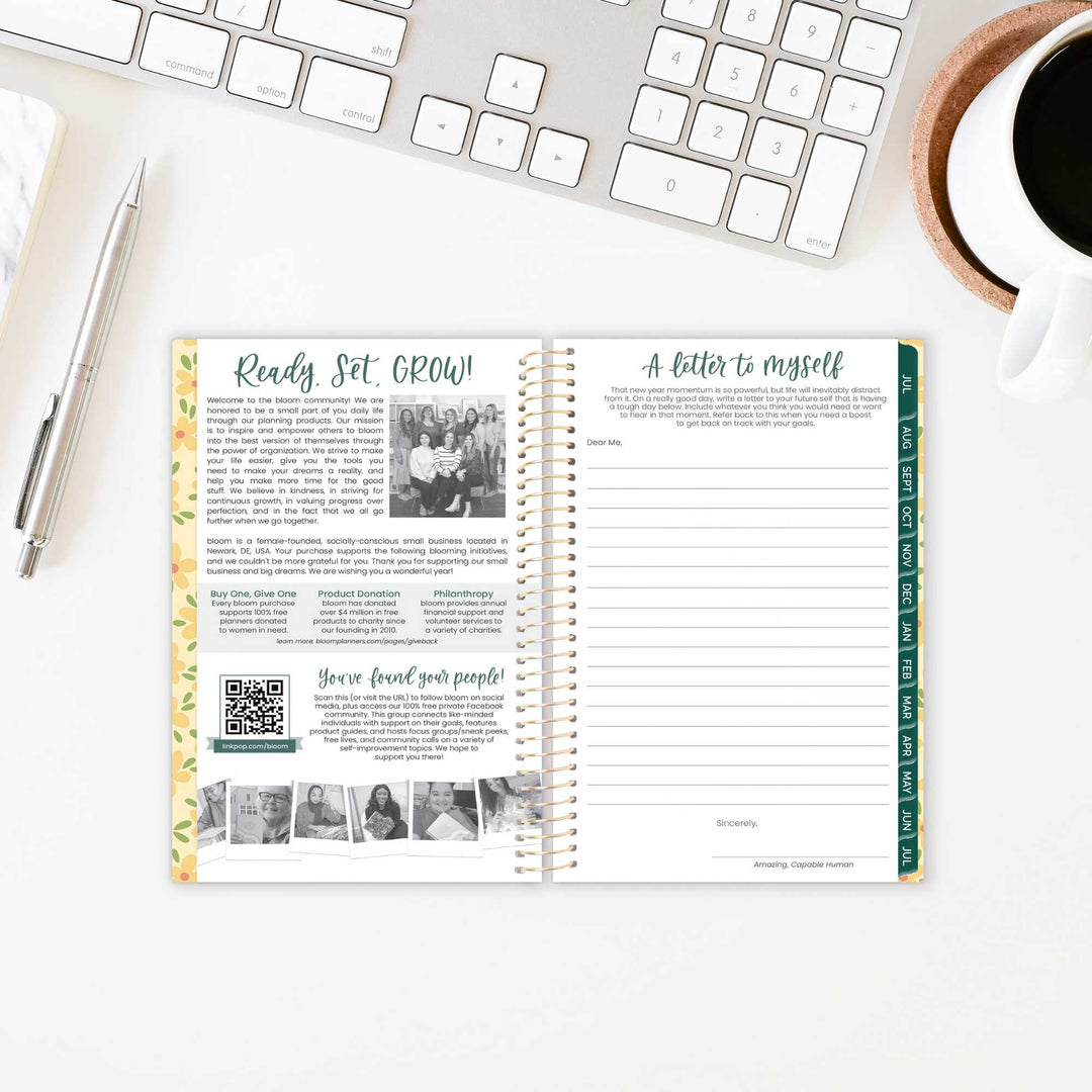 2026–27 Soft Cover Planner, 4" x 6" | Butter Yellow Daisies - bloom daily planners