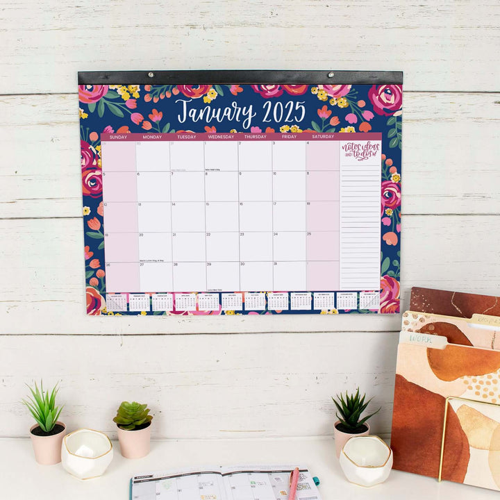 2025 Desk Calendar, 16" x 21", Vintage Floral