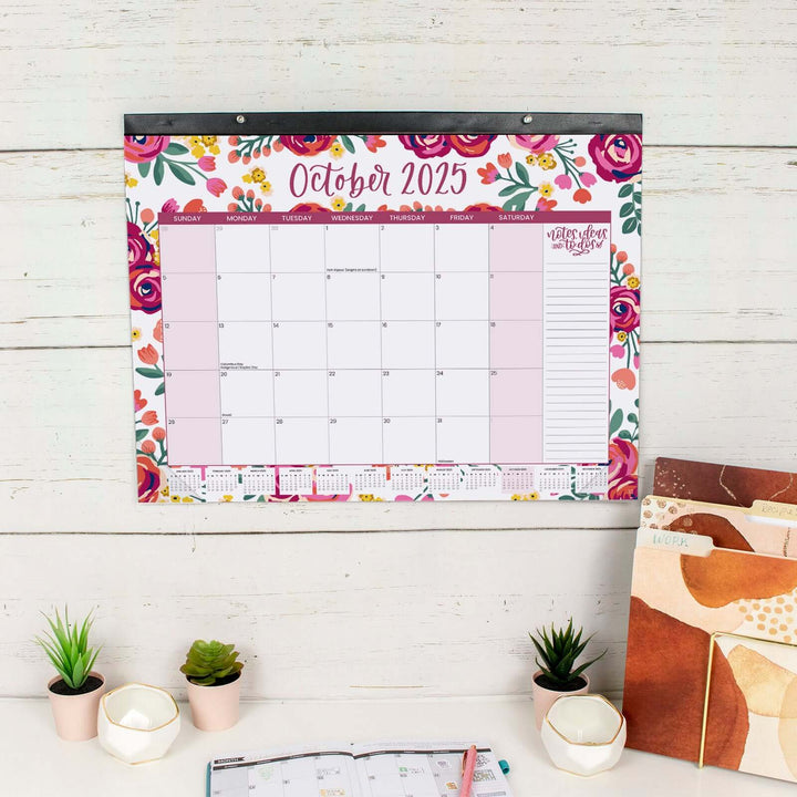 2025 Desk Calendar, 16" x 21", Vintage Floral