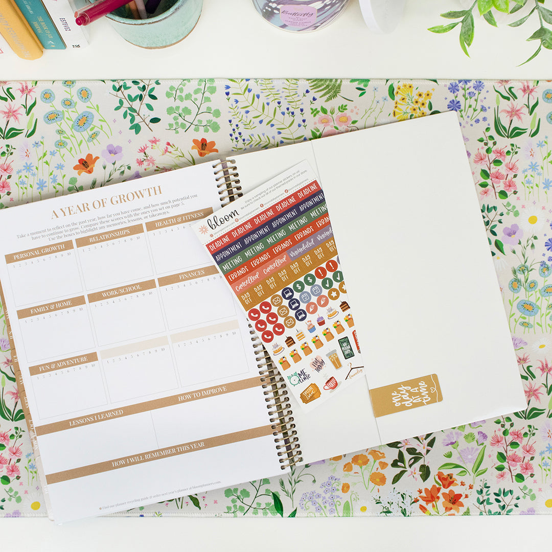 2026 Timed Vertical Weekly Planner, 8.5" x 11", Interchangeable Cover