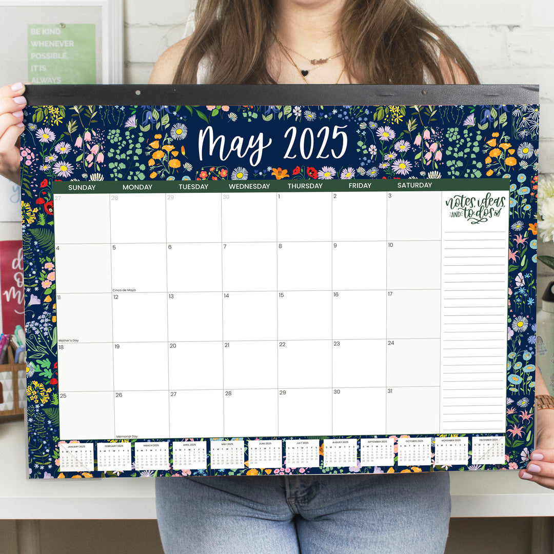 2025 Desk Calendar, 16" x 21", Seasonal