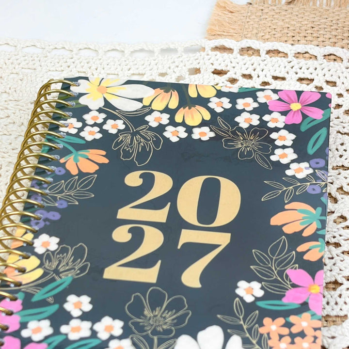 Zoomed in photo of the planner's gloss laminated cover.