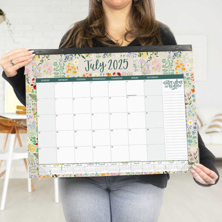 2025-26 Desk & Wall Calendar, 16" x 21", Seasonal