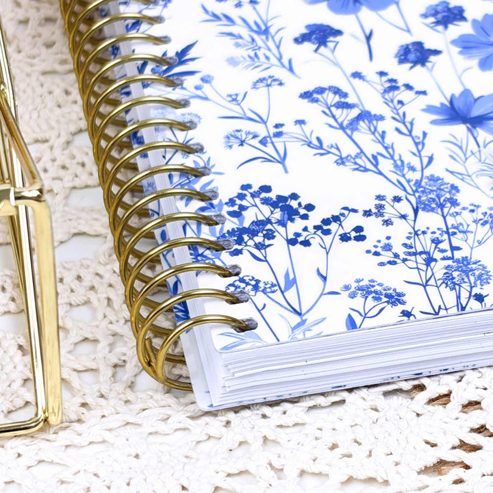 A close up of the gold metal binding. 