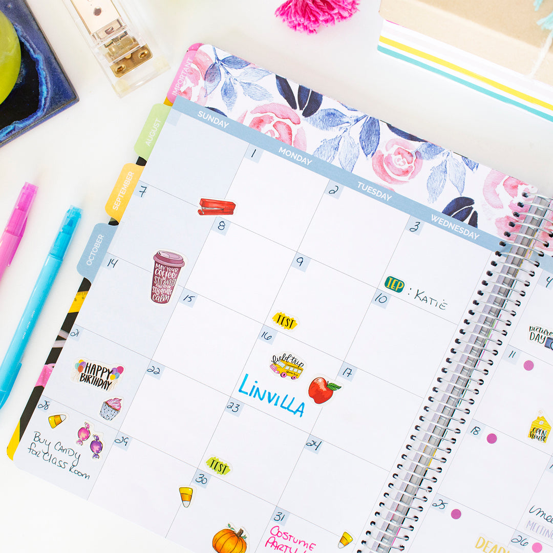 Cute Cat Planner 2021 - 2022: Monthly Schedule and Organizer, At A Glance  Calendar, To-Do List and Notes